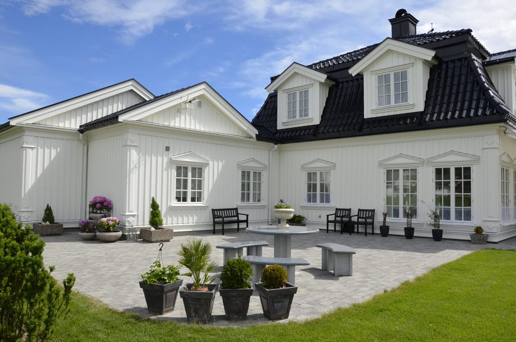 asak herregård belegningsstein 2.jpg